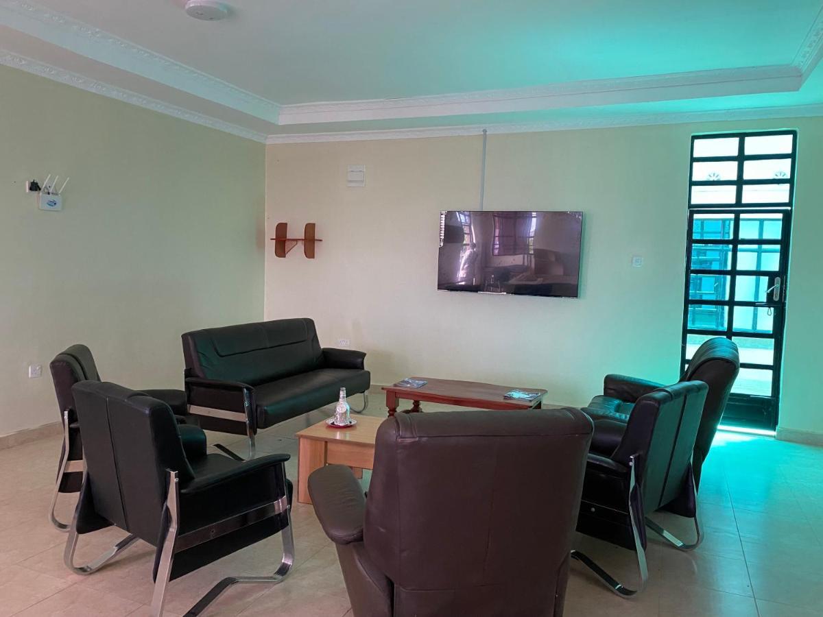 Отель Acacia Gardens Gilgil Экстерьер фото