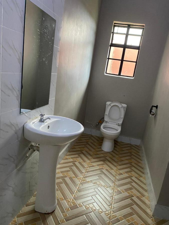 Отель Acacia Gardens Gilgil Экстерьер фото