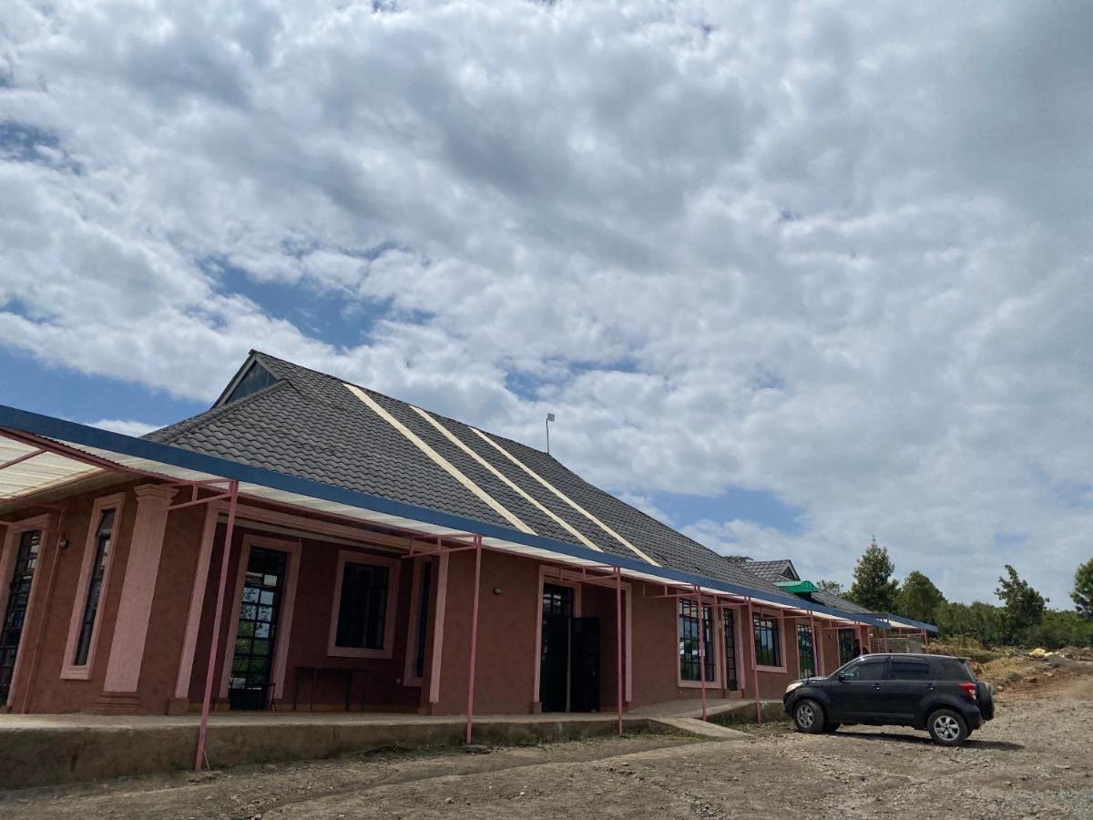 Отель Acacia Gardens Gilgil Экстерьер фото
