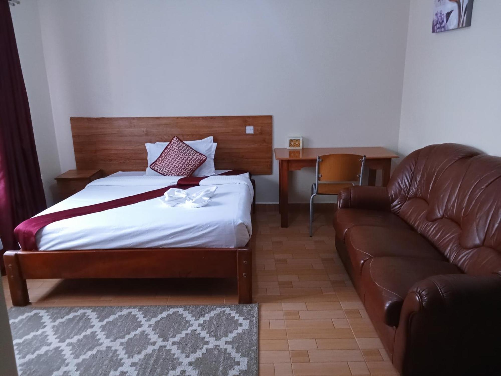 Отель Acacia Gardens Gilgil Экстерьер фото