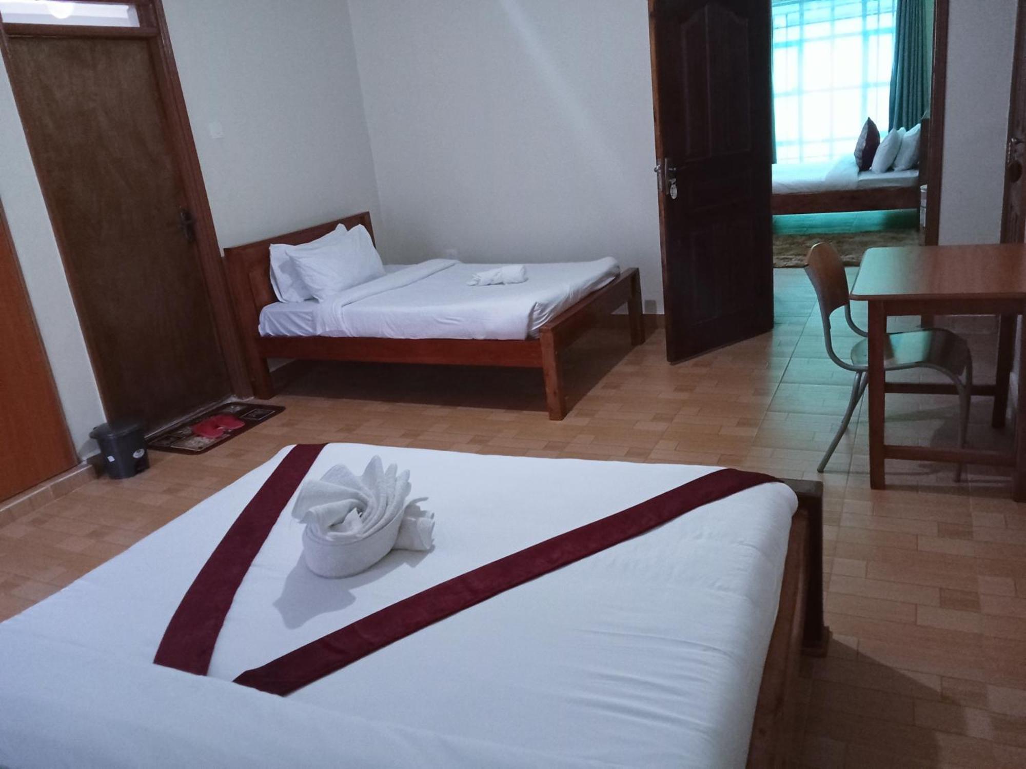 Отель Acacia Gardens Gilgil Экстерьер фото